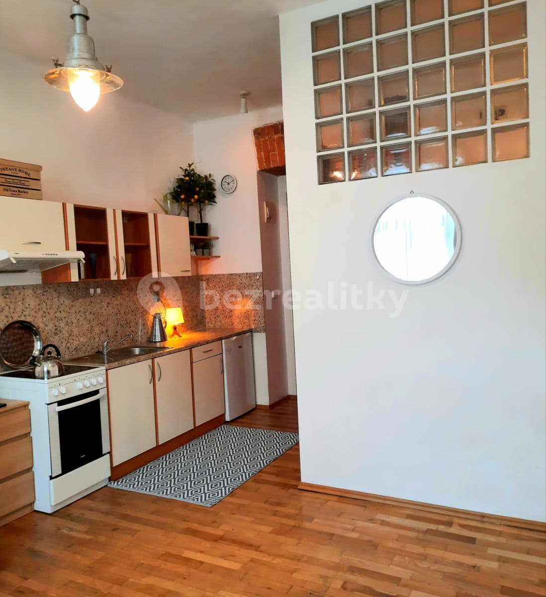 Prenájom bytu 1-izbový 23 m², Vlkova, Praha, Praha Prenájom bytu 1-izbový 23 m², Vlkova, Praha, Praha