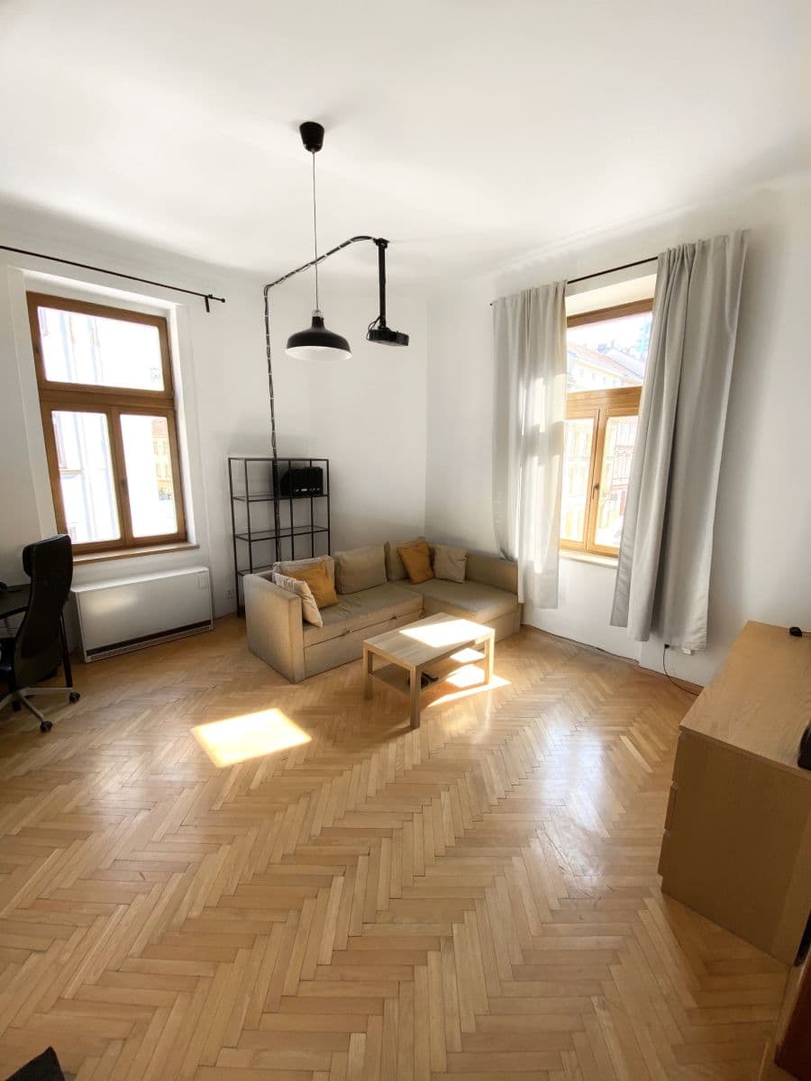 Prenájom bytu 3-izbový 61 m², Jeronýmova, Praha, Praha Prenájom bytu 3-izbový 61 m², Jeronýmova, Praha, Praha