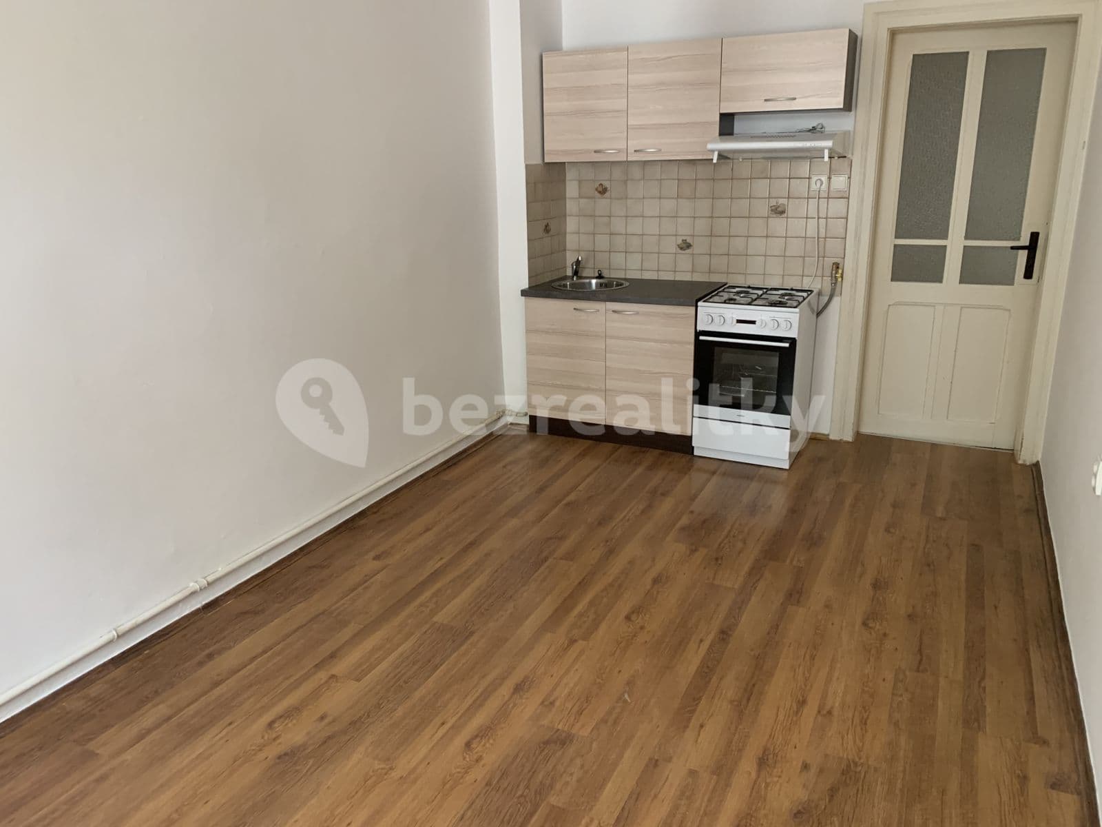 Prenájom bytu 2-izbový 44 m², Mojmírova, Praha, Praha Prenájom bytu 2-izbový 44 m², Mojmírova, Praha, Praha