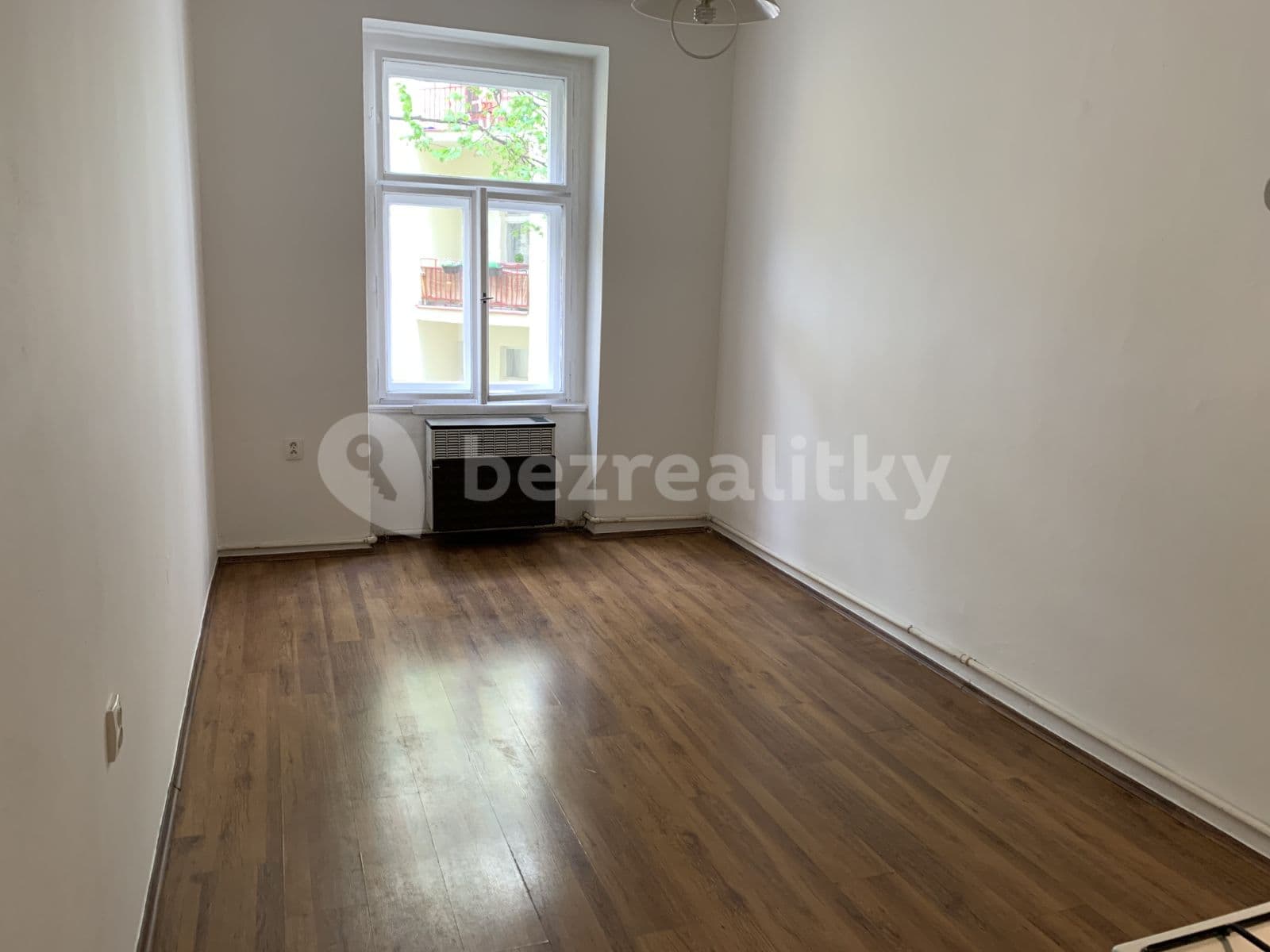 Prenájom bytu 2-izbový 44 m², Mojmírova, Praha, Praha Prenájom bytu 2-izbový 44 m², Mojmírova, Praha, Praha