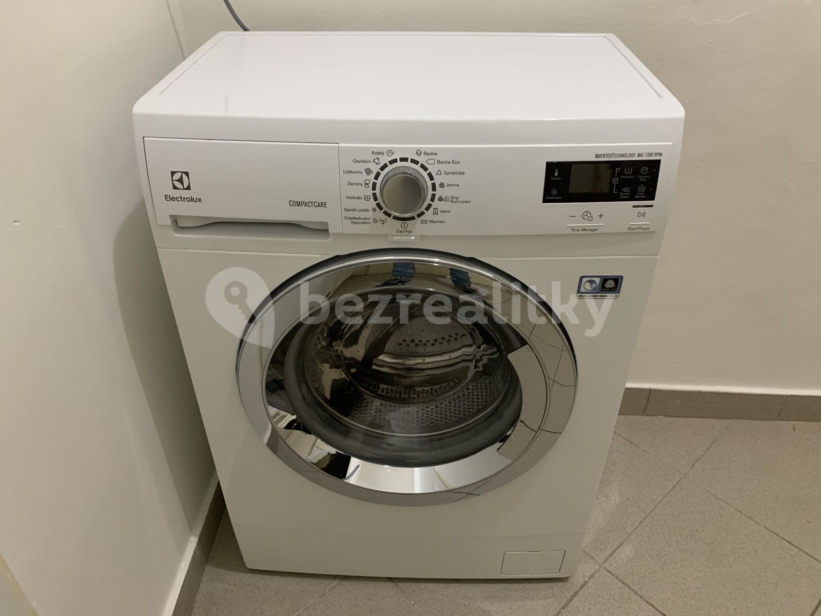 Prenájom bytu 2-izbový 44 m², Mojmírova, Praha, Praha Prenájom bytu 2-izbový 44 m², Mojmírova, Praha, Praha