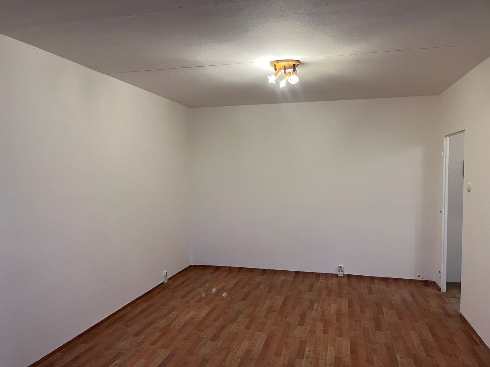 Prenájom bytu 1-izbový 34 m², Jánošíkova, Praha, Praha Prenájom bytu 1-izbový 34 m², Jánošíkova, Praha, Praha