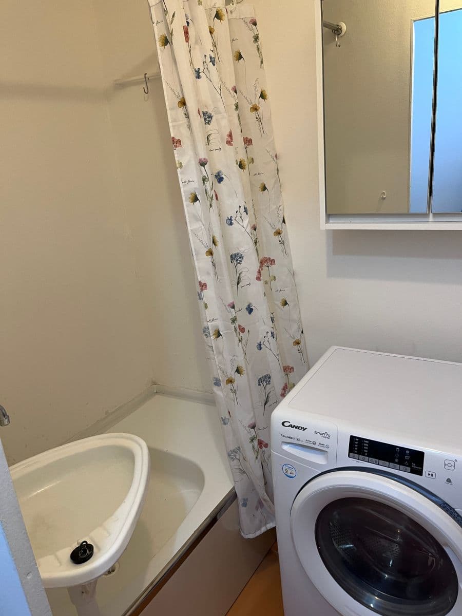 Prenájom bytu 1-izbový 34 m², Jánošíkova, Praha, Praha Prenájom bytu 1-izbový 34 m², Jánošíkova, Praha, Praha