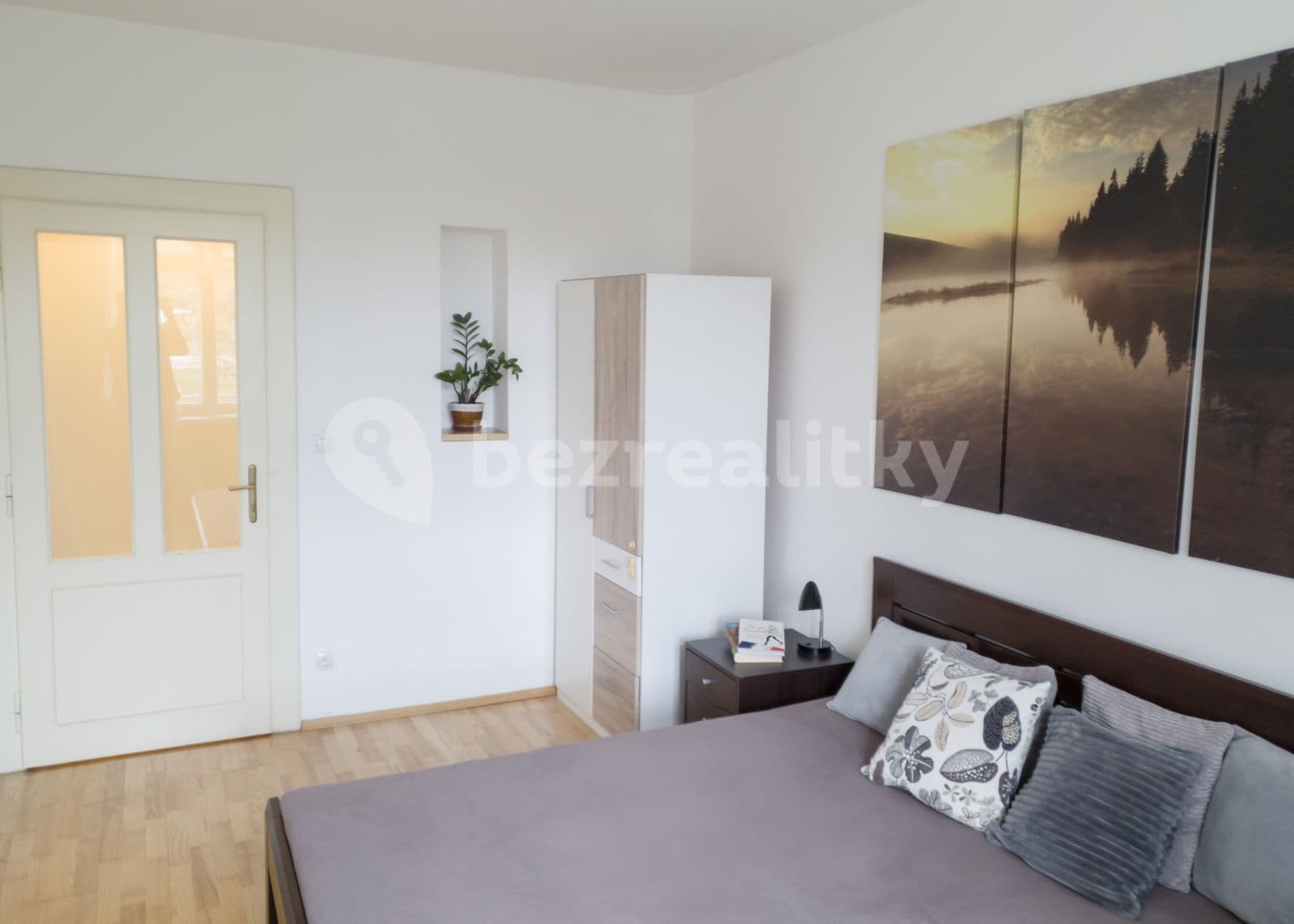 Prenájom bytu 2-izbový 43 m², Čestmírova, Praha, Praha Prenájom bytu 2-izbový 43 m², Čestmírova, Praha, Praha