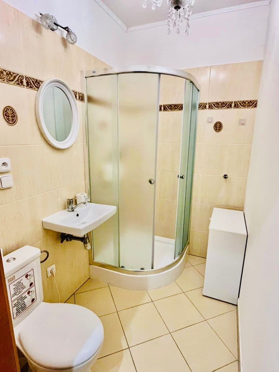 Prenájom bytu 3-izbový 60 m², Miroslava Hajna, Praha, Praha Prenájom bytu 3-izbový 60 m², Miroslava Hajna, Praha, Praha