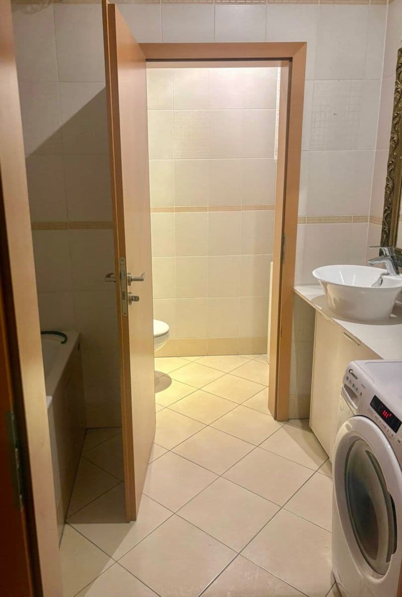 Prenájom bytu 3-izbový 60 m², Miroslava Hajna, Praha, Praha Prenájom bytu 3-izbový 60 m², Miroslava Hajna, Praha, Praha