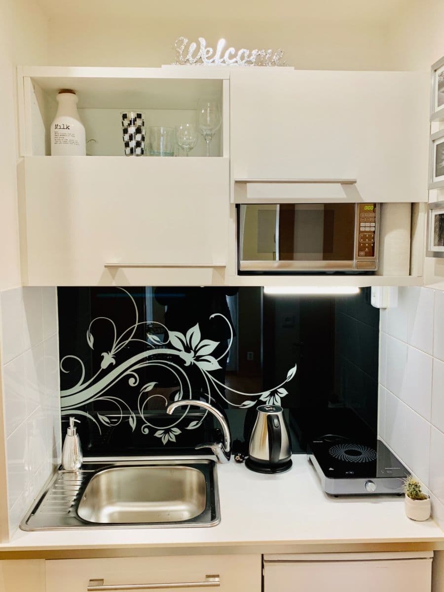 Prenájom bytu 3-izbový 60 m², Miroslava Hajna, Praha, Praha Prenájom bytu 3-izbový 60 m², Miroslava Hajna, Praha, Praha