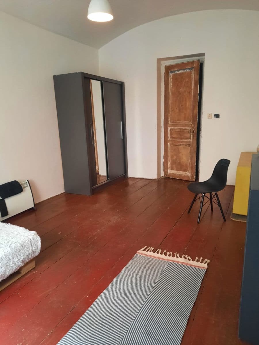Prenájom bytu 3-izbový 92 m², Krásova, Praha, Praha Prenájom bytu 3-izbový 92 m², Krásova, Praha, Praha