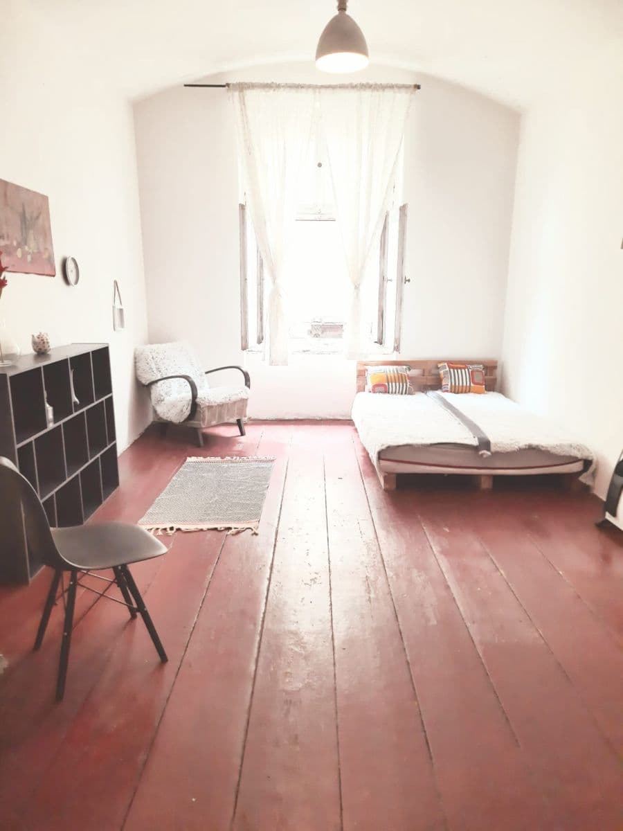 Prenájom bytu 3-izbový 92 m², Krásova, Praha, Praha Prenájom bytu 3-izbový 92 m², Krásova, Praha, Praha