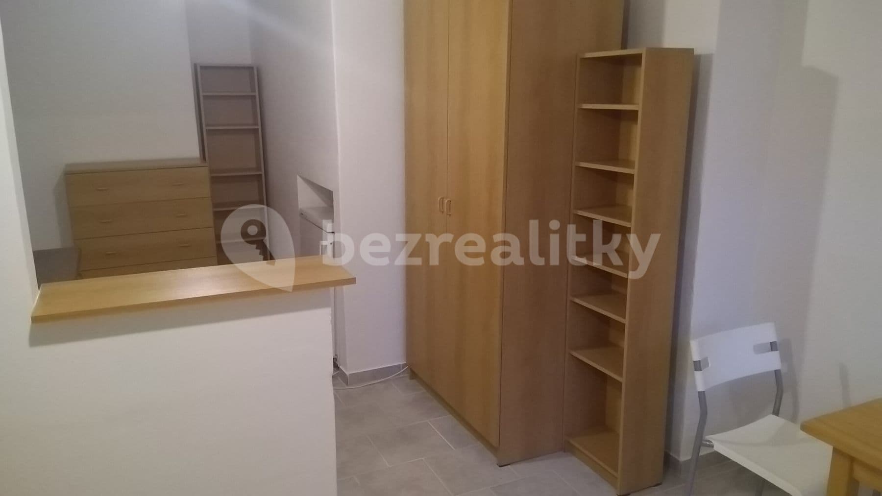 Prenájom bytu 1-izbový 25 m², Petrohradská, Praha, Praha Prenájom bytu 1-izbový 25 m², Petrohradská, Praha, Praha