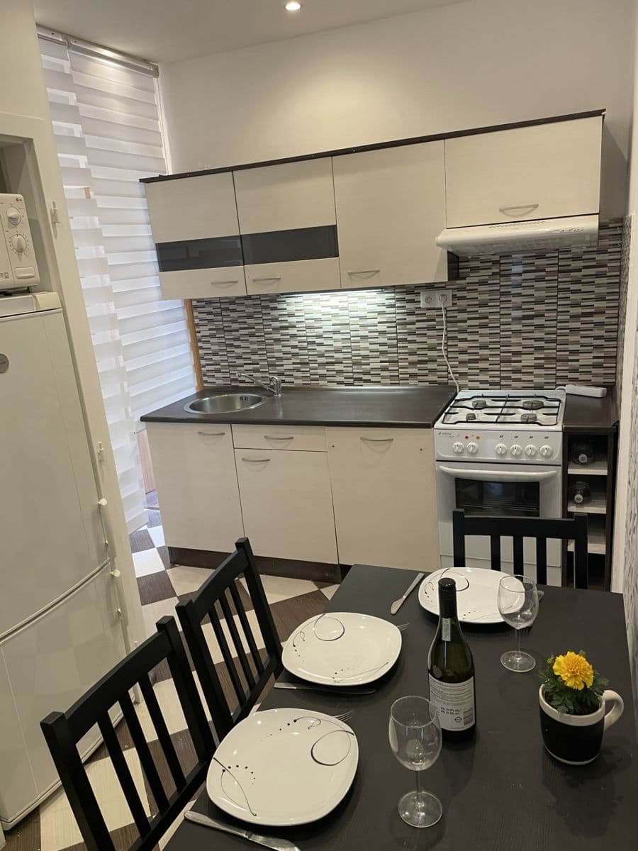 Prenájom bytu 2-izbový 53 m², Dačického, Praha, Praha Prenájom bytu 2-izbový 53 m², Dačického, Praha, Praha