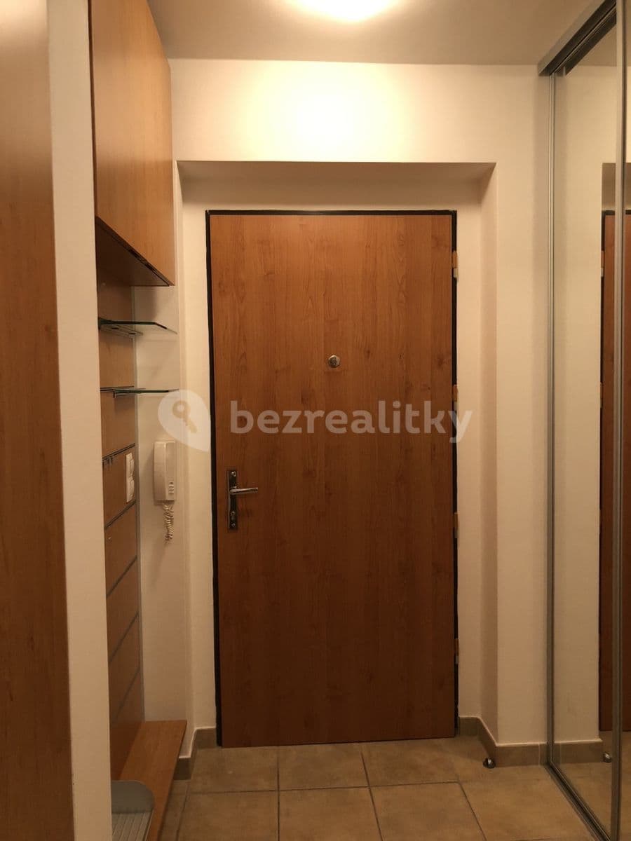 Prenájom bytu 3-izbový 81 m², Nehvizdská, Praha, Praha Prenájom bytu 3-izbový 81 m², Nehvizdská, Praha, Praha