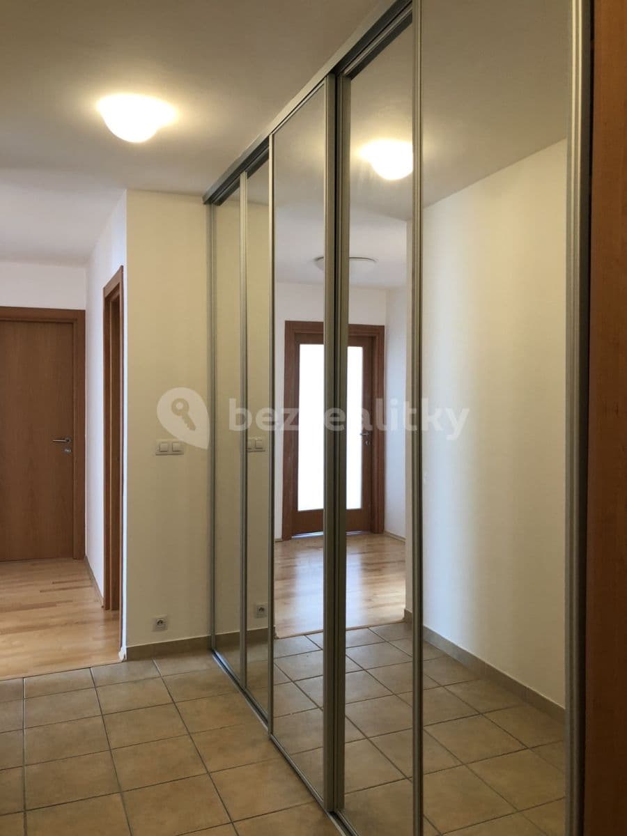 Prenájom bytu 3-izbový 81 m², Nehvizdská, Praha, Praha Prenájom bytu 3-izbový 81 m², Nehvizdská, Praha, Praha