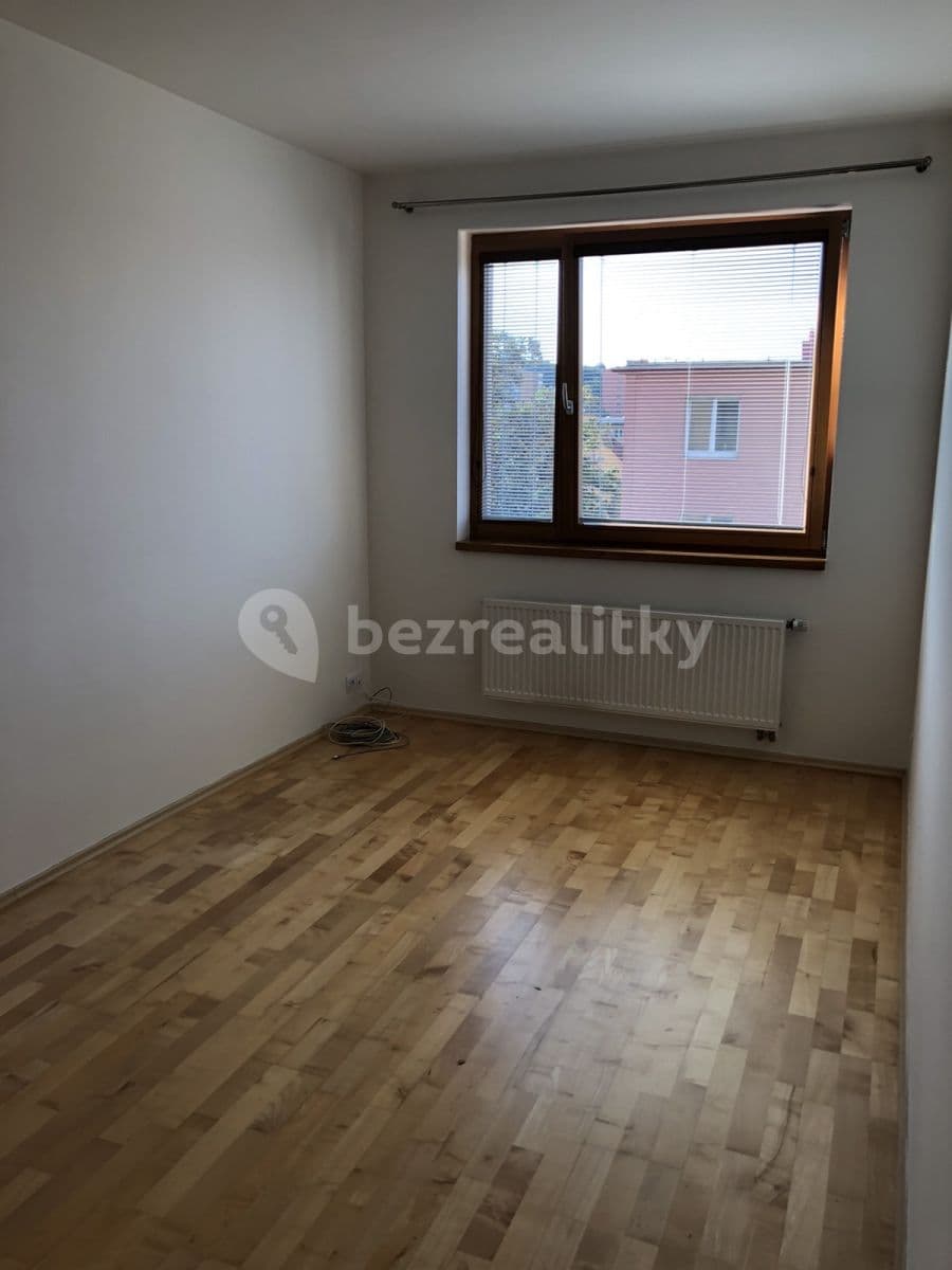 Prenájom bytu 3-izbový 81 m², Nehvizdská, Praha, Praha Prenájom bytu 3-izbový 81 m², Nehvizdská, Praha, Praha