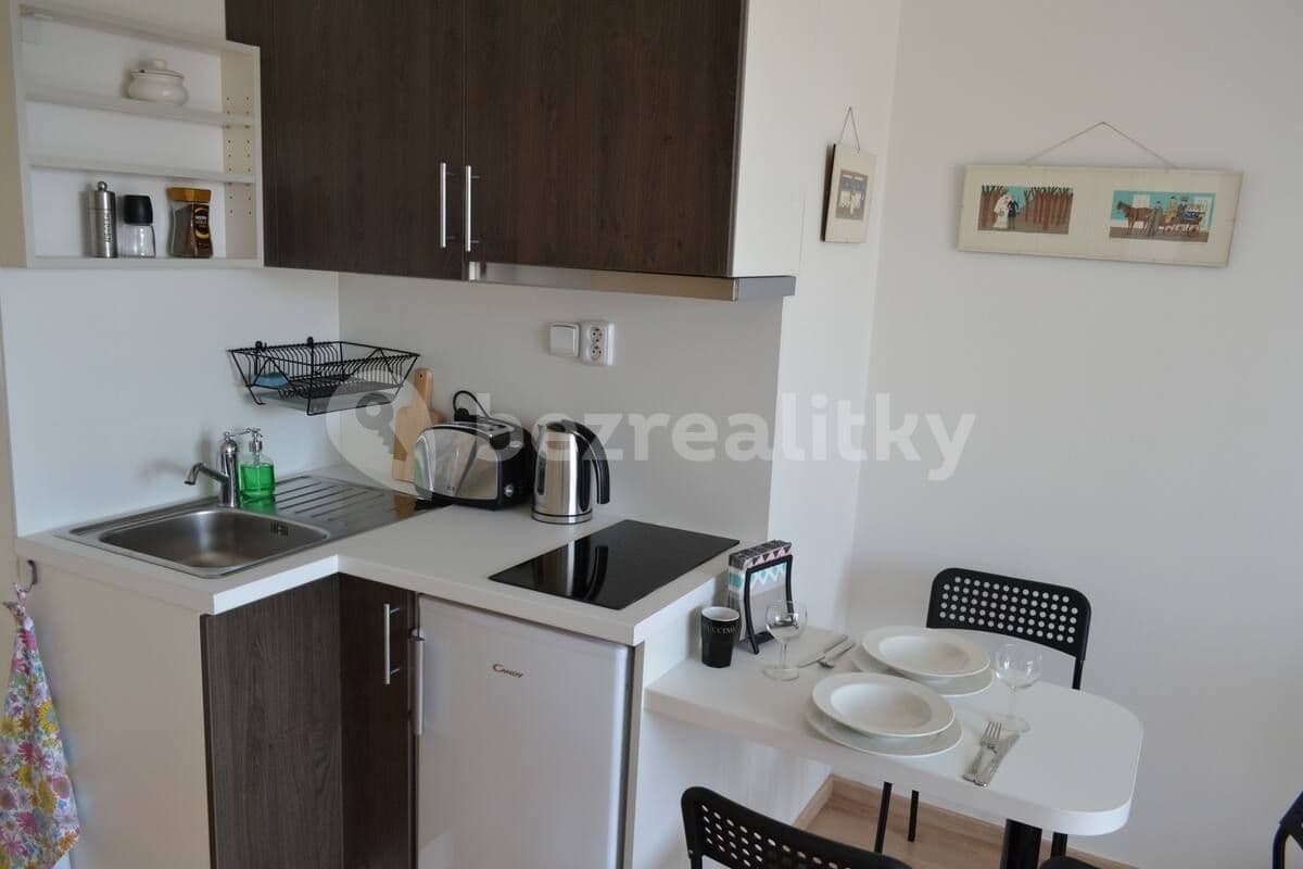 Prenájom bytu Garsoniéra 30 m², náměstí Jiřího z Lobkovic, Praha, Praha Prenájom bytu Garsoniéra 30 m², náměstí Jiřího z Lobkovic, Praha, Praha