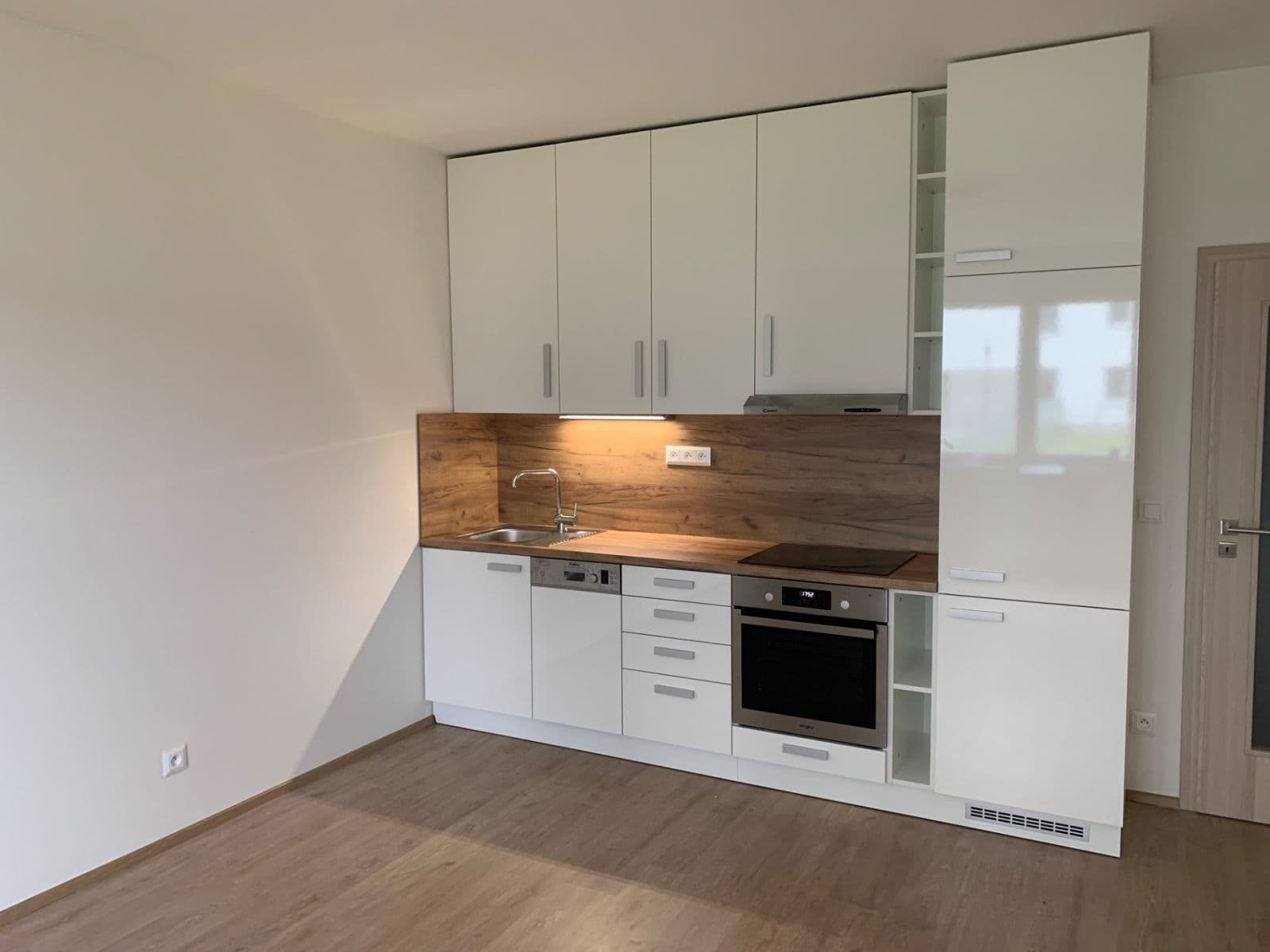 Prenájom bytu 2-izbový 51 m², Svatošových, Praha, Praha Prenájom bytu 2-izbový 51 m², Svatošových, Praha, Praha