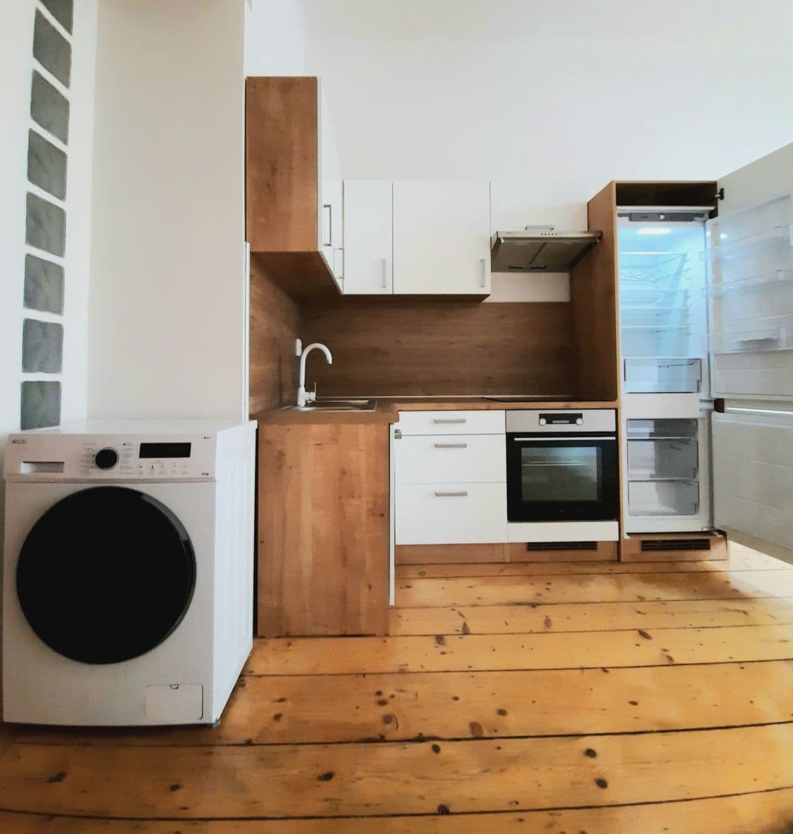 Prenájom bytu 1-izbový 27 m², Vlkova, Praha, Praha Prenájom bytu 1-izbový 27 m², Vlkova, Praha, Praha
