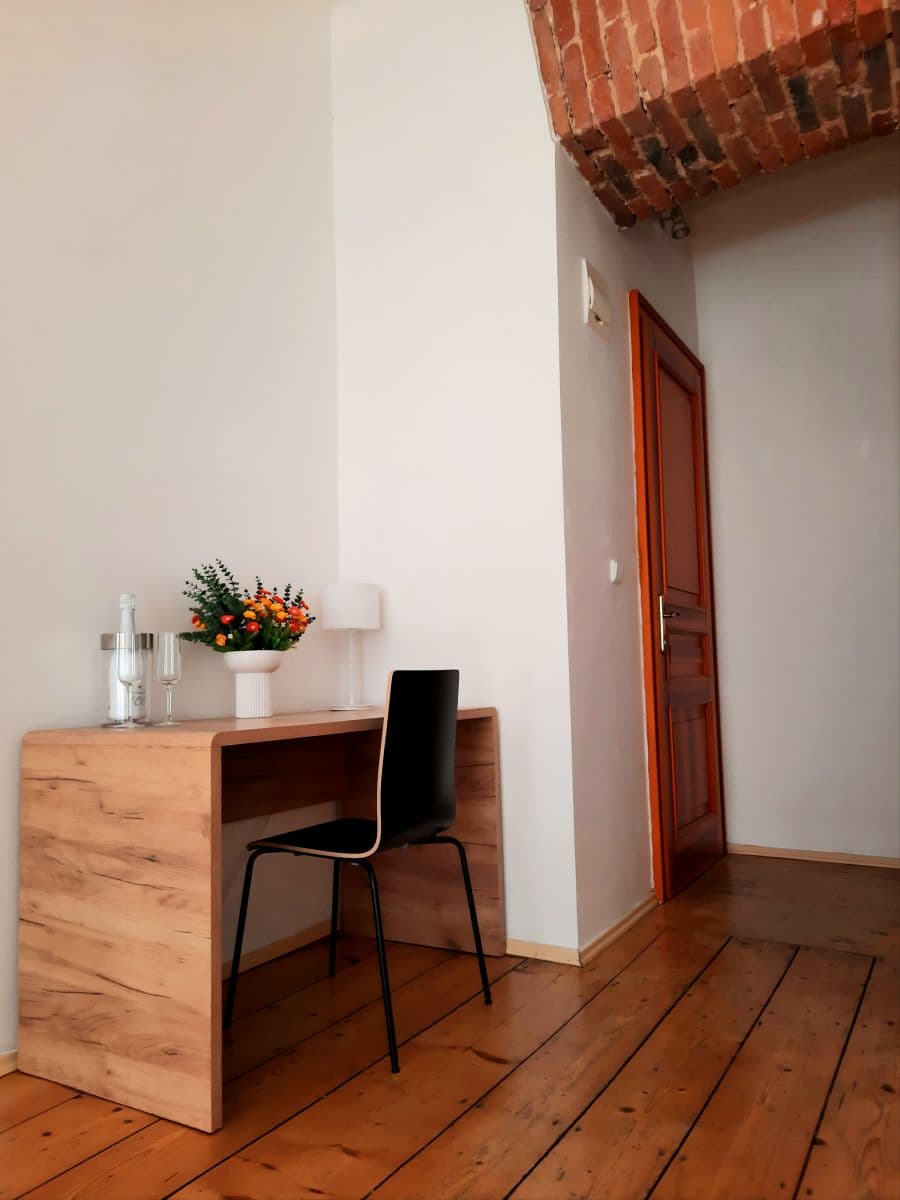 Prenájom bytu 1-izbový 27 m², Vlkova, Praha, Praha Prenájom bytu 1-izbový 27 m², Vlkova, Praha, Praha