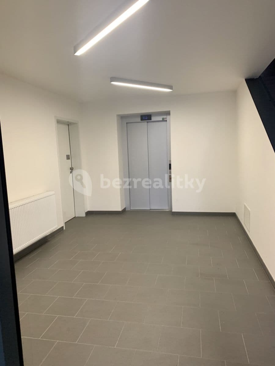 Prenájom bytu 2-izbový 41 m², Na Komořsku, Praha, Praha Prenájom bytu 2-izbový 41 m², Na Komořsku, Praha, Praha