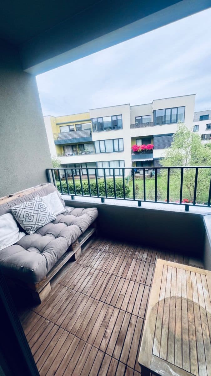 Prenájom bytu 2-izbový 41 m², Na Komořsku, Praha, Praha Prenájom bytu 2-izbový 41 m², Na Komořsku, Praha, Praha