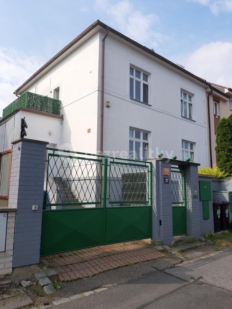 Prenájom bytu 2-izbový 37 m², Pod Karlovarskou Silnicí, Praha, Praha Prenájom bytu 2-izbový 37 m², Pod Karlovarskou Silnicí, Praha, Praha
