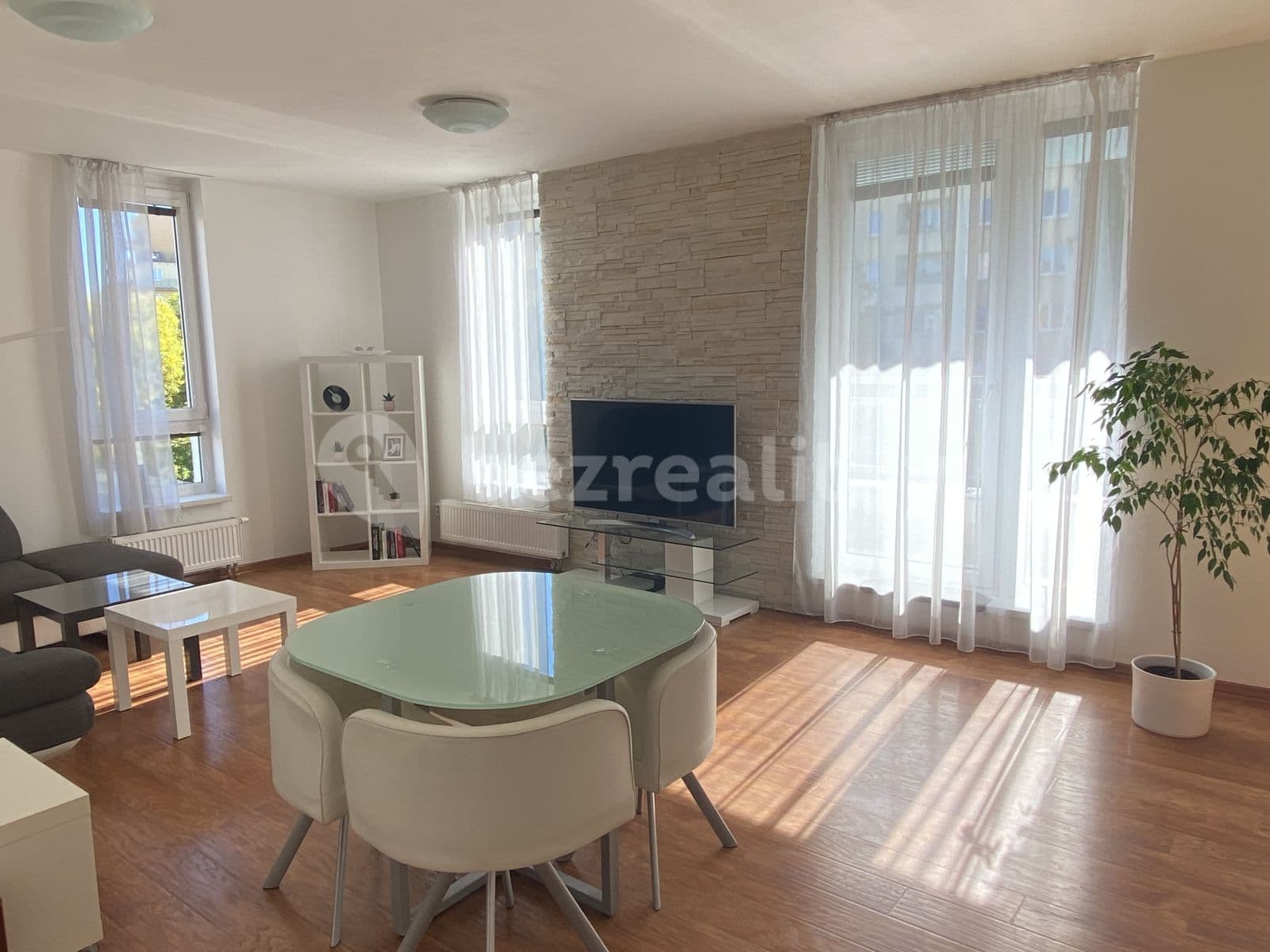 Prenájom bytu 2-izbový 69 m², Přeštická, Praha, Praha Prenájom bytu 2-izbový 69 m², Přeštická, Praha, Praha