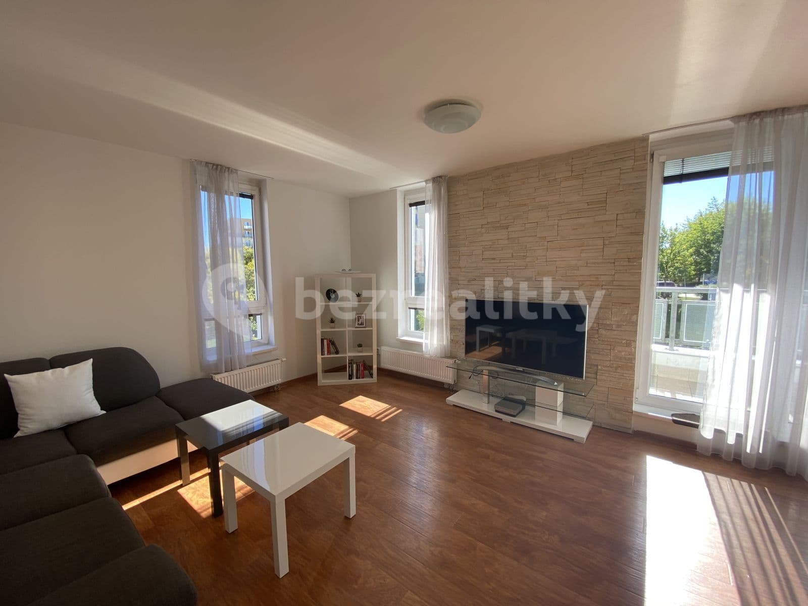 Prenájom bytu 2-izbový 69 m², Přeštická, Praha, Praha Prenájom bytu 2-izbový 69 m², Přeštická, Praha, Praha