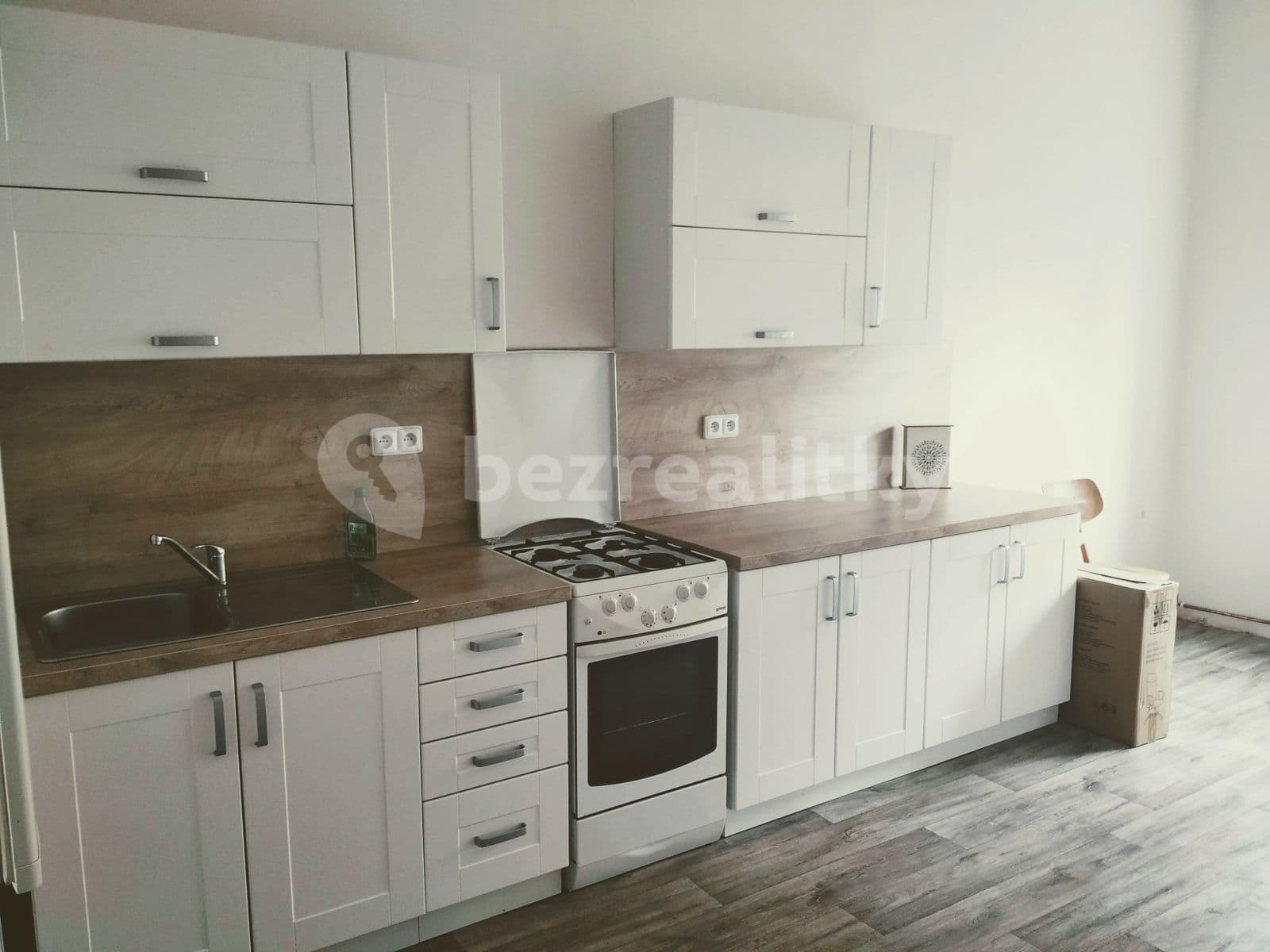 Prenájom bytu 2-izbový 45 m², Štefánikovo Náměstí, Jihlava, Kraj Vysočina Prenájom bytu 2-izbový 45 m², Štefánikovo Náměstí, Jihlava, Kraj Vysočina