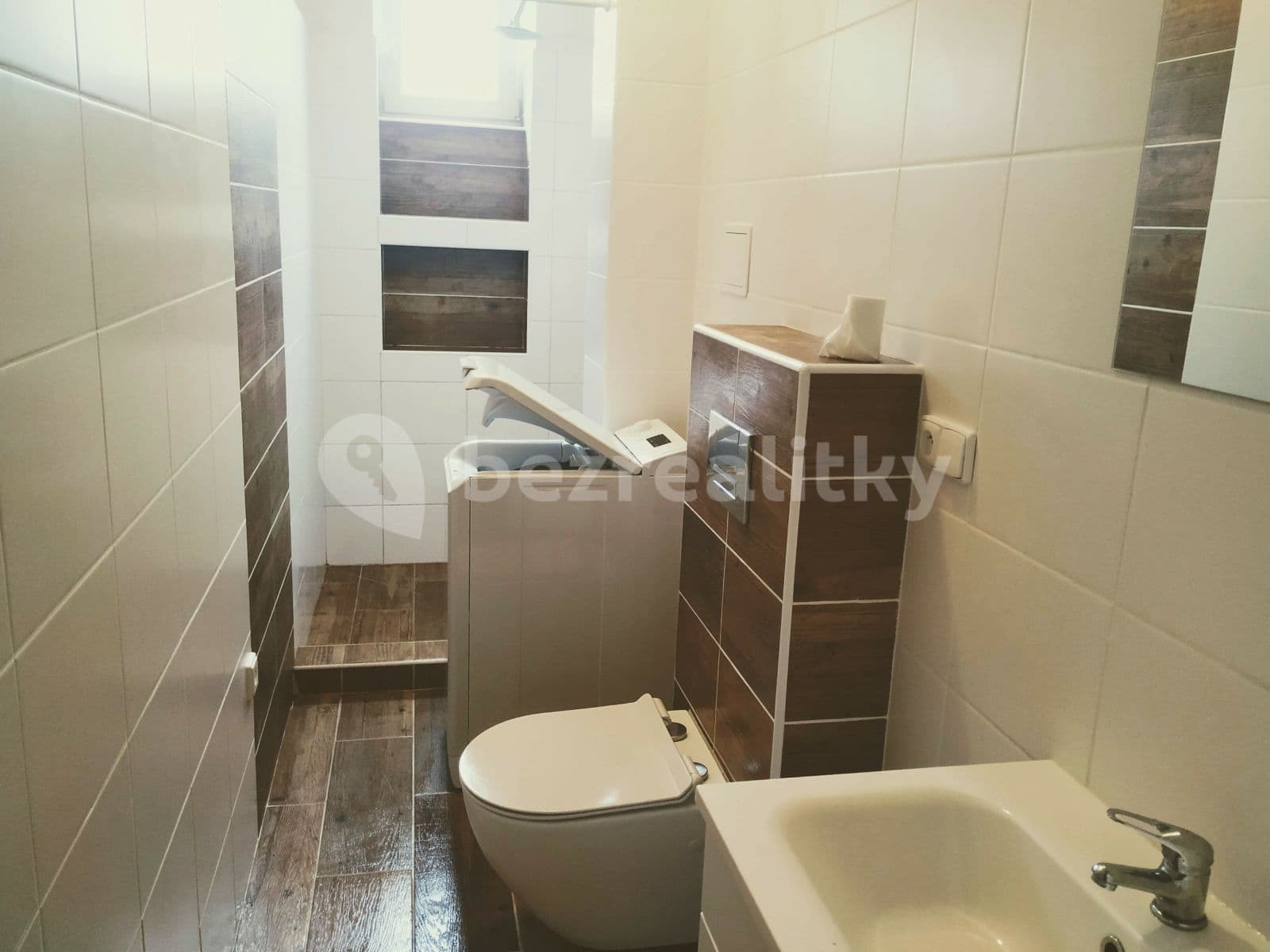 Prenájom bytu 2-izbový 45 m², Štefánikovo Náměstí, Jihlava, Kraj Vysočina Prenájom bytu 2-izbový 45 m², Štefánikovo Náměstí, Jihlava, Kraj Vysočina