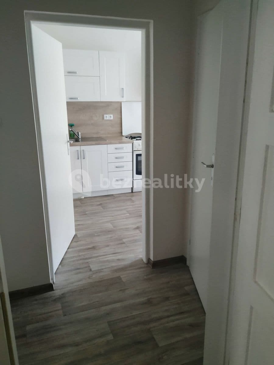 Prenájom bytu 2-izbový 45 m², Štefánikovo Náměstí, Jihlava, Kraj Vysočina Prenájom bytu 2-izbový 45 m², Štefánikovo Náměstí, Jihlava, Kraj Vysočina