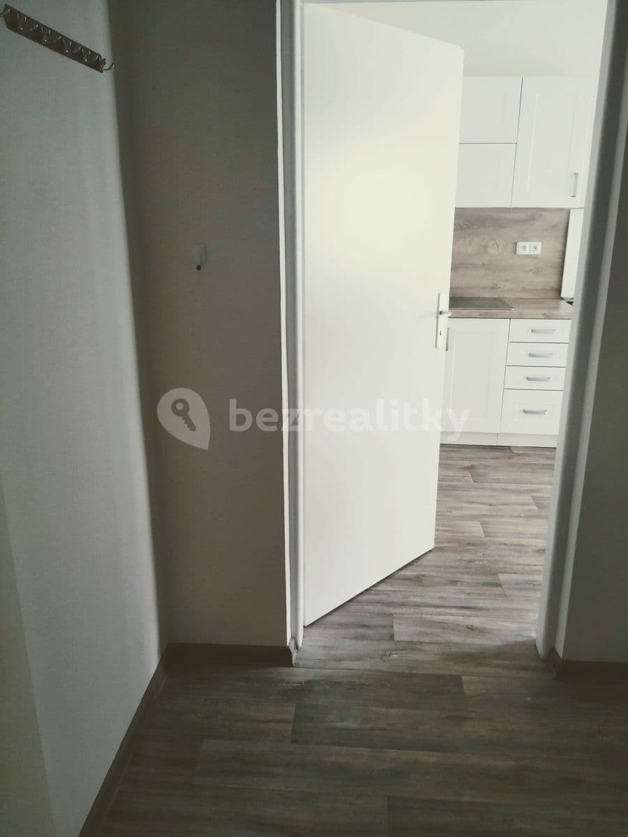 Prenájom bytu 2-izbový 45 m², Štefánikovo Náměstí, Jihlava, Kraj Vysočina Prenájom bytu 2-izbový 45 m², Štefánikovo Náměstí, Jihlava, Kraj Vysočina