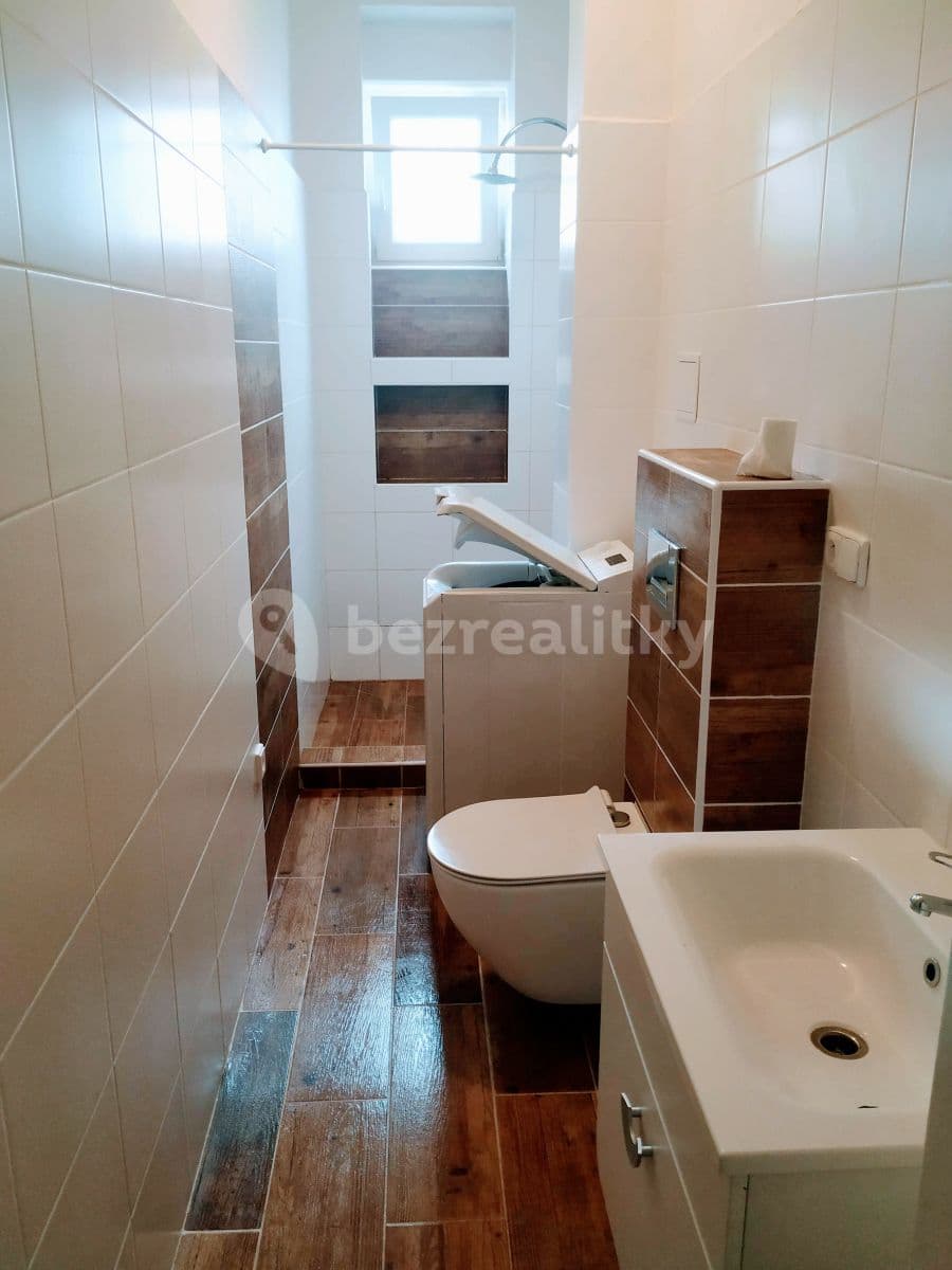 Prenájom bytu 2-izbový 45 m², Štefánikovo Náměstí, Jihlava, Kraj Vysočina Prenájom bytu 2-izbový 45 m², Štefánikovo Náměstí, Jihlava, Kraj Vysočina