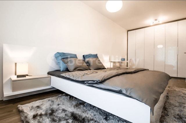 Prenájom bytu 2-izbový 64 m², Škrábkových, Praha, Praha Prenájom bytu 2-izbový 64 m², Škrábkových, Praha, Praha