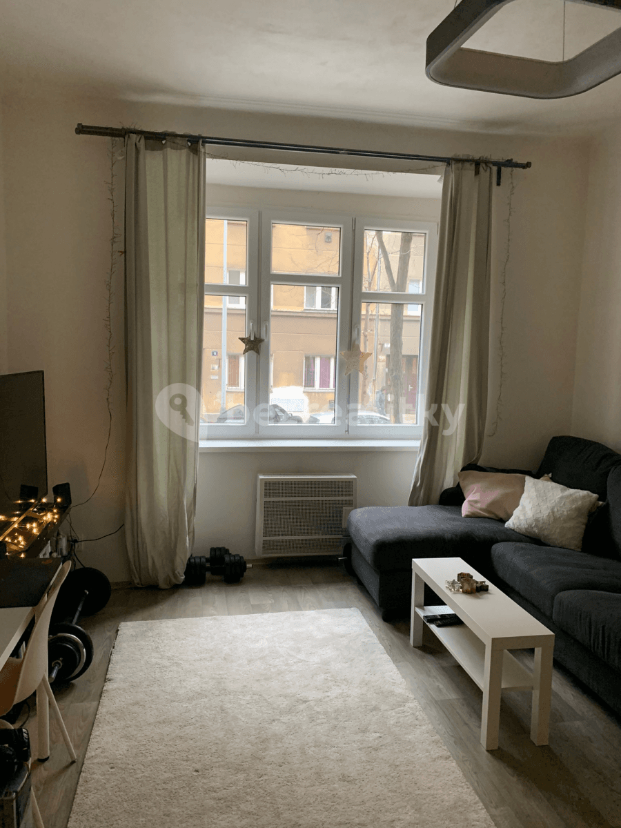 Prenájom bytu 2-izbový 42 m², Žerotínova, Praha, Praha Prenájom bytu 2-izbový 42 m², Žerotínova, Praha, Praha