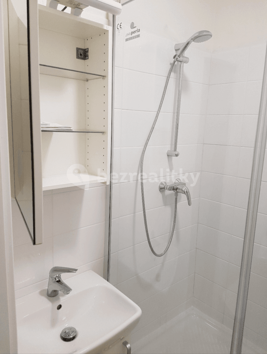 Prenájom bytu 2-izbový 42 m², Žerotínova, Praha, Praha Prenájom bytu 2-izbový 42 m², Žerotínova, Praha, Praha