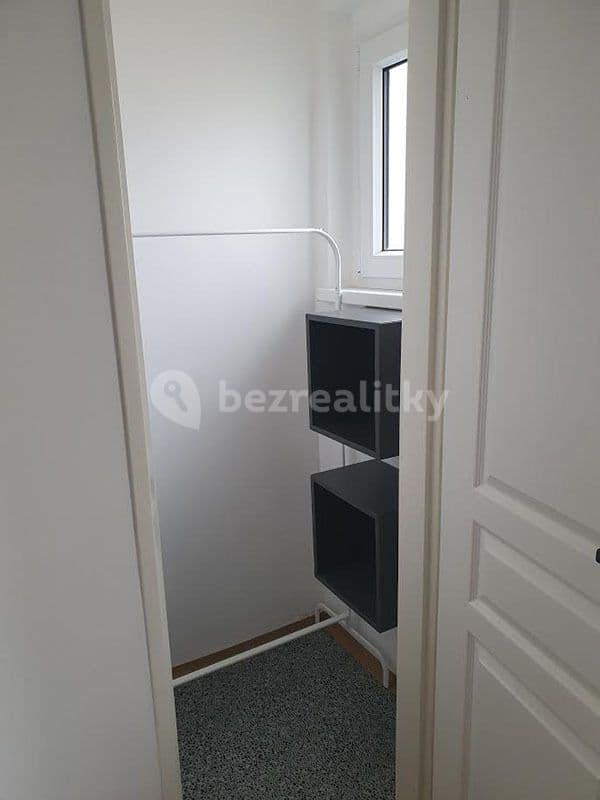 Prenájom bytu 1-izbový 32 m², V Olšinách, Praha, Praha Prenájom bytu 1-izbový 32 m², V Olšinách, Praha, Praha
