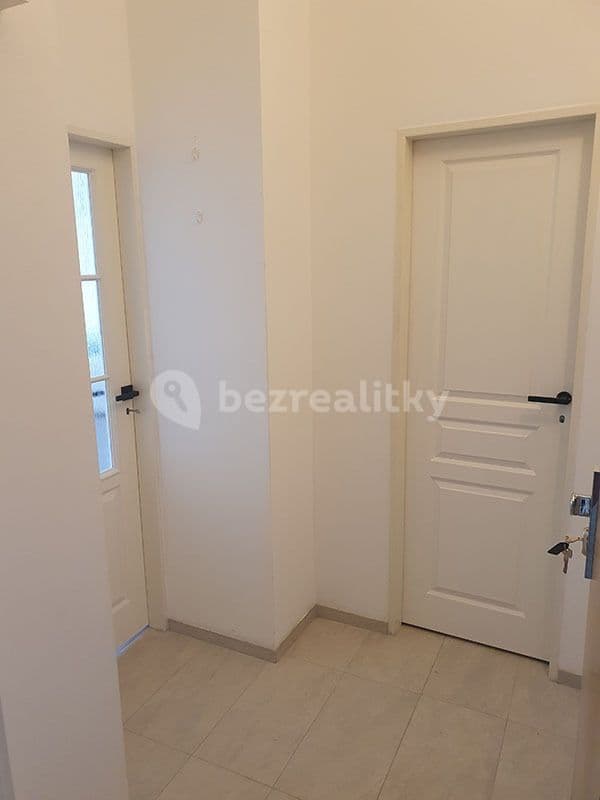 Prenájom bytu 1-izbový 32 m², V Olšinách, Praha, Praha Prenájom bytu 1-izbový 32 m², V Olšinách, Praha, Praha