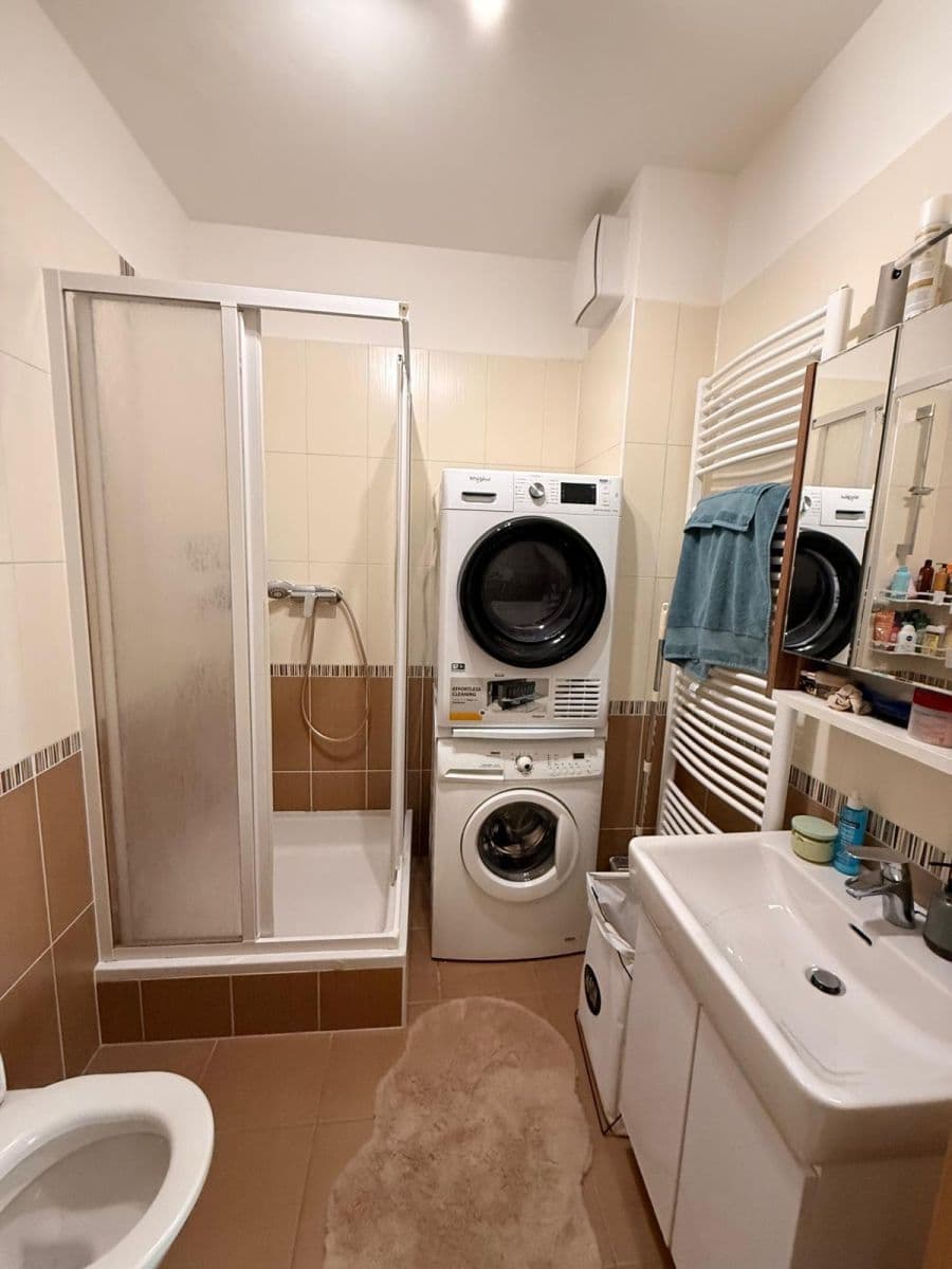 Prenájom bytu 1-izbový 50 m², Práčská, Praha, Praha Prenájom bytu 1-izbový 50 m², Práčská, Praha, Praha