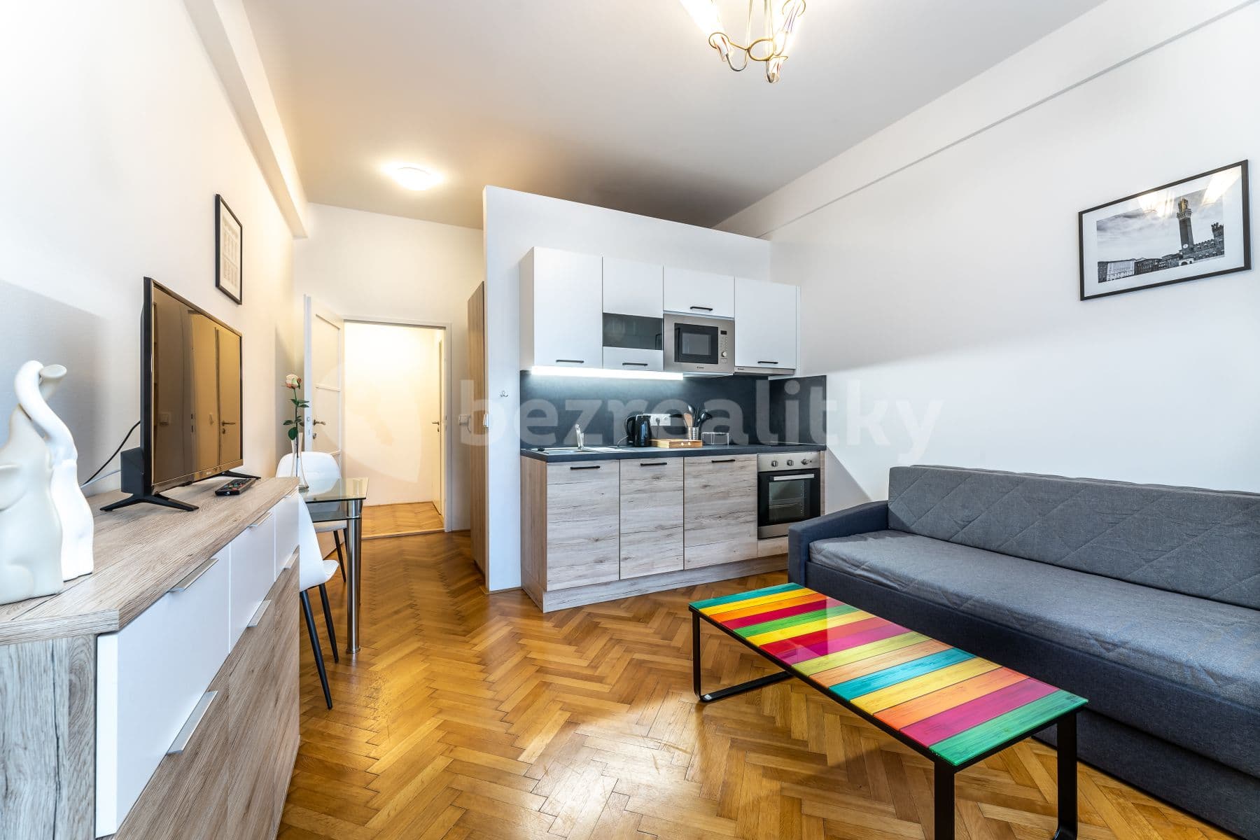 Prenájom bytu 1-izbový 28 m², Revoluční, Praha, Praha Prenájom bytu 1-izbový 28 m², Revoluční, Praha, Praha