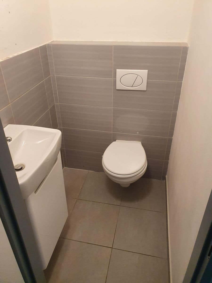 Prenájom nebytového priestoru 96 m², Průmyslová, Strančice, Středočeský kraj Prenájom nebytového priestoru 96 m², Průmyslová, Strančice, Středočeský kraj