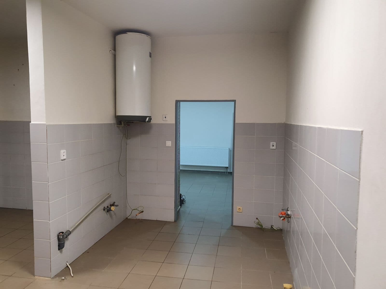 Prenájom nebytového priestoru 96 m², Průmyslová, Strančice, Středočeský kraj Prenájom nebytového priestoru 96 m², Průmyslová, Strančice, Středočeský kraj