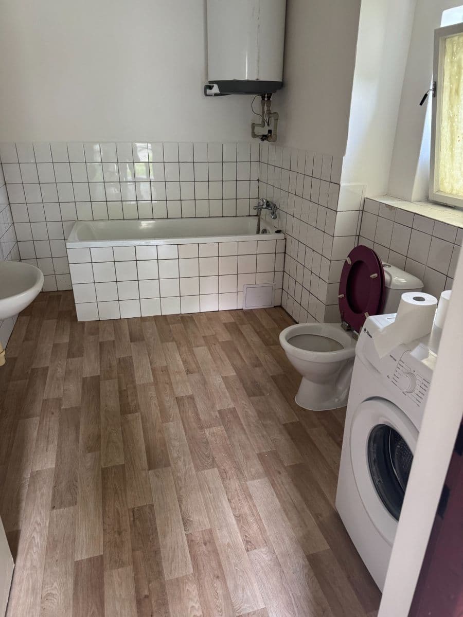 Prenájom bytu 3-izbový 73 m², Rýznerova, Únětice, Středočeský kraj Prenájom bytu 3-izbový 73 m², Rýznerova, Únětice, Středočeský kraj