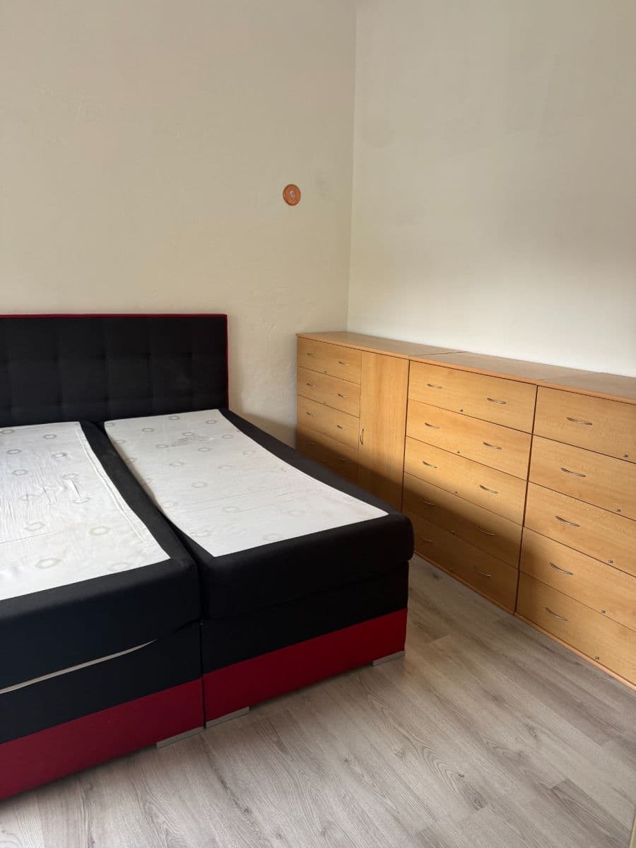 Prenájom bytu 3-izbový 73 m², Rýznerova, Únětice, Středočeský kraj Prenájom bytu 3-izbový 73 m², Rýznerova, Únětice, Středočeský kraj