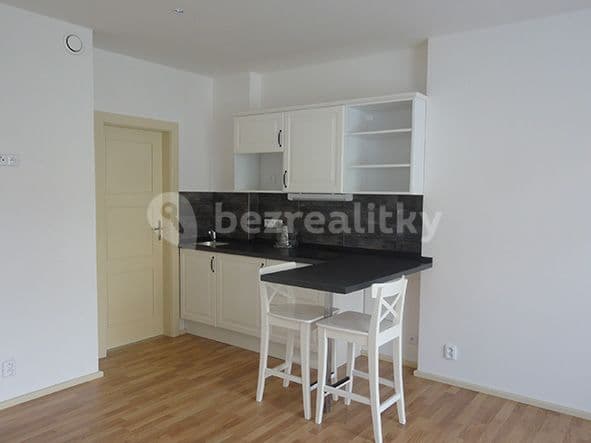 Prenájom bytu 1-izbový 34 m², Albertova, Hradec Králové, Královéhradecký kraj Prenájom bytu 1-izbový 34 m², Albertova, Hradec Králové, Královéhradecký kraj