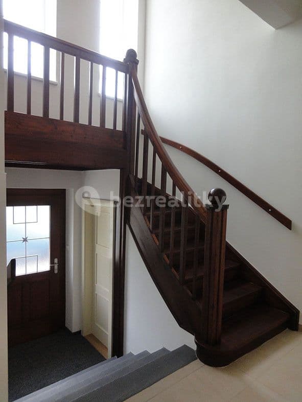 Prenájom bytu 1-izbový 34 m², Albertova, Hradec Králové, Královéhradecký kraj Prenájom bytu 1-izbový 34 m², Albertova, Hradec Králové, Královéhradecký kraj