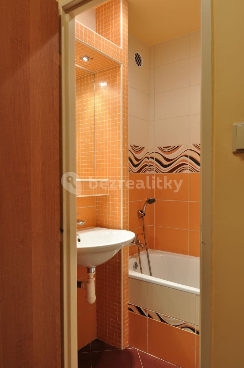 Prenájom bytu 2-izbový 53 m², Africká, Praha, Praha Prenájom bytu 2-izbový 53 m², Africká, Praha, Praha