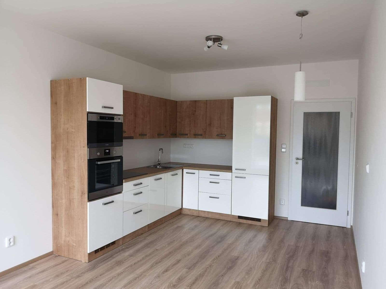 Prenájom bytu 2-izbový 49 m², Vídeňská, Brno, Jihomoravský kraj Prenájom bytu 2-izbový 49 m², Vídeňská, Brno, Jihomoravský kraj