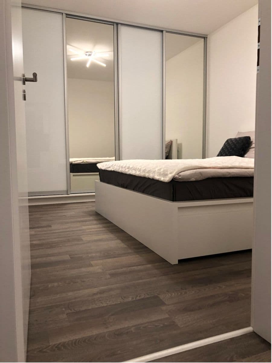 Prenájom bytu 2-izbový 61 m², Zvěřinova, Praha, Praha Prenájom bytu 2-izbový 61 m², Zvěřinova, Praha, Praha