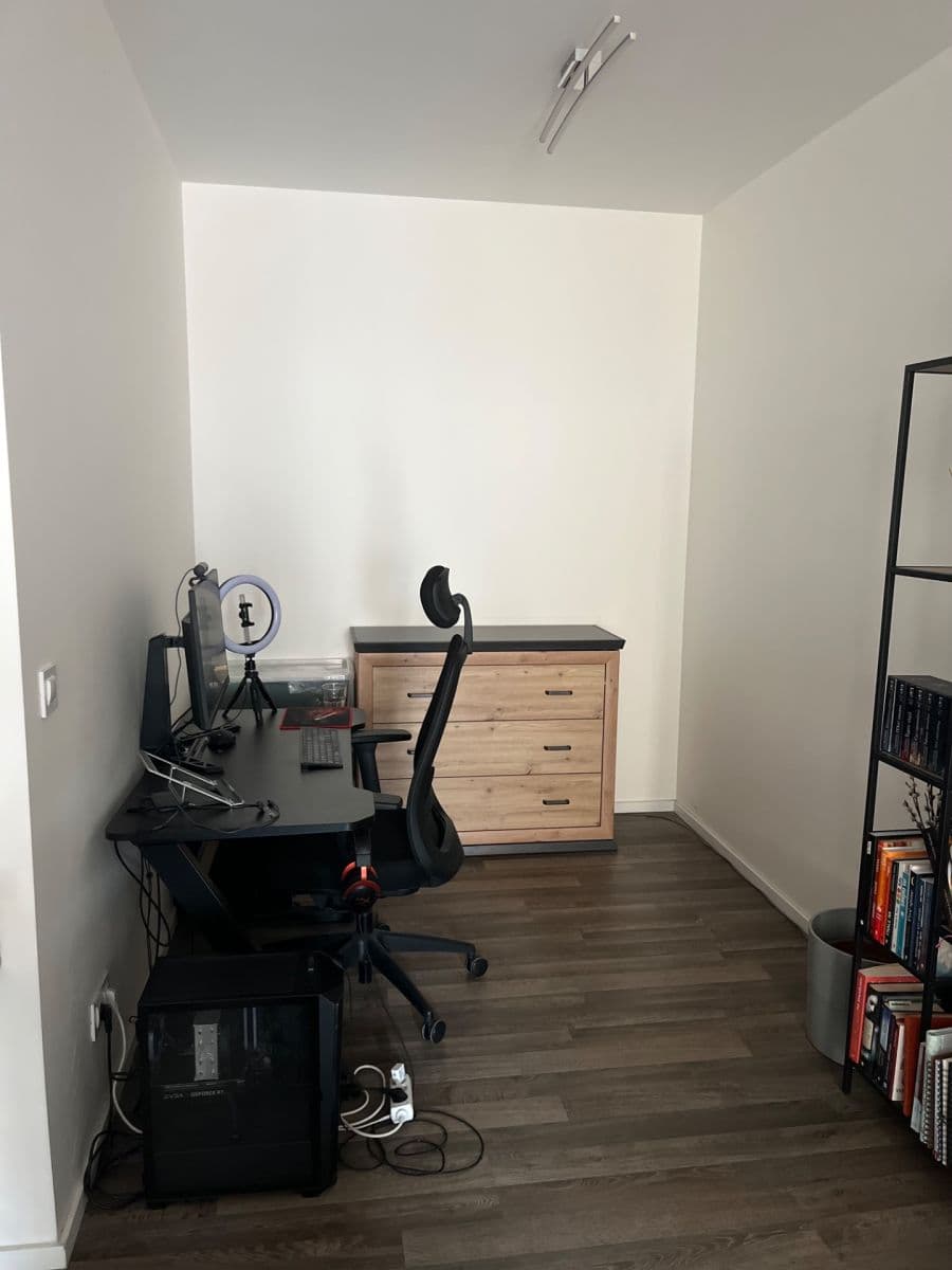 Prenájom bytu 2-izbový 61 m², Zvěřinova, Praha, Praha Prenájom bytu 2-izbový 61 m², Zvěřinova, Praha, Praha