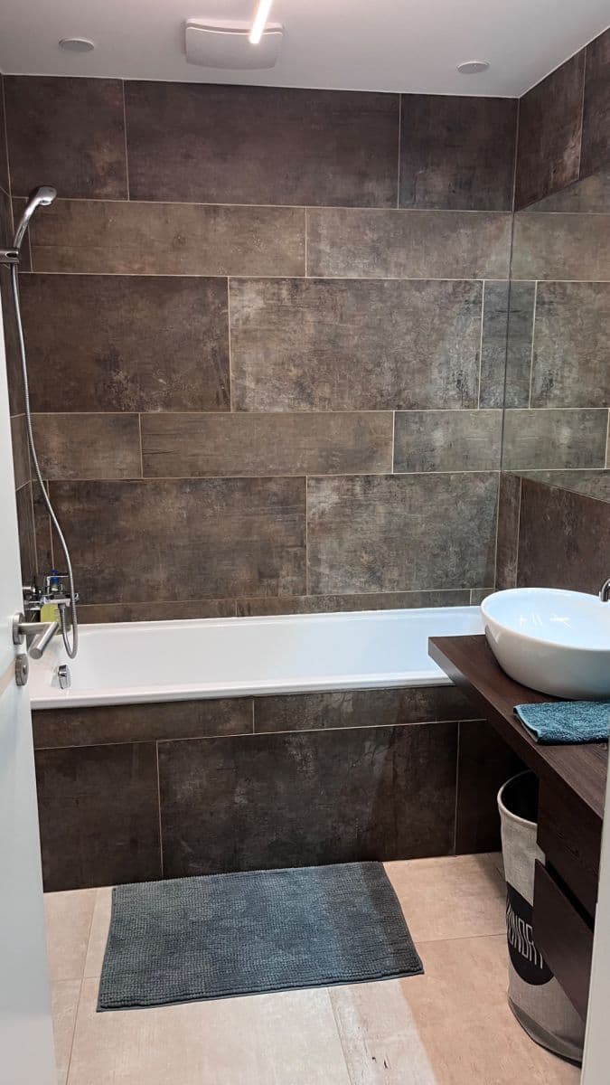 Prenájom bytu 2-izbový 61 m², Zvěřinova, Praha, Praha Prenájom bytu 2-izbový 61 m², Zvěřinova, Praha, Praha